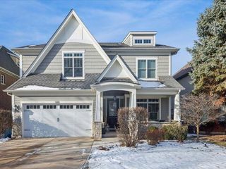 688 S Mitchell Avenue, Elmhurst, IL 60126