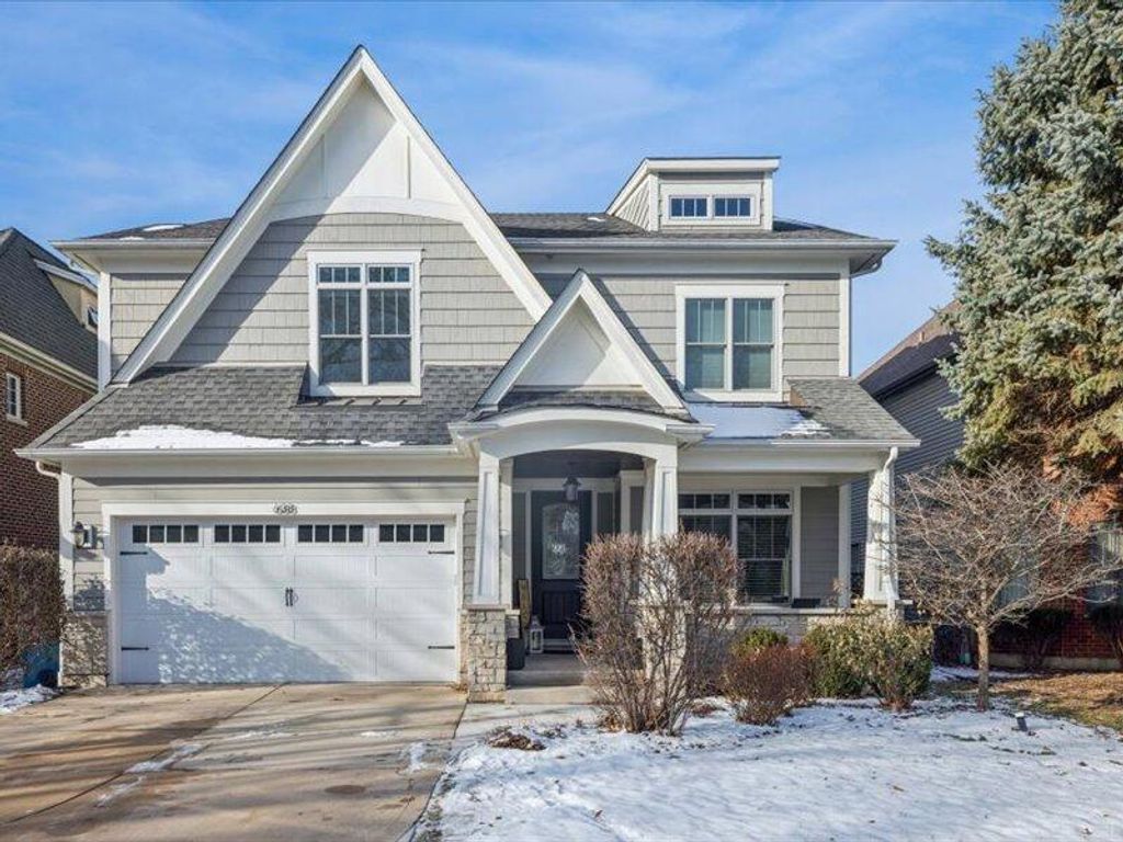 688 S Mitchell Avenue, Elmhurst, IL 60126