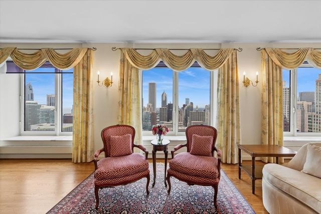 161 E Chicago Avenue 40DE, Chicago, IL 60611