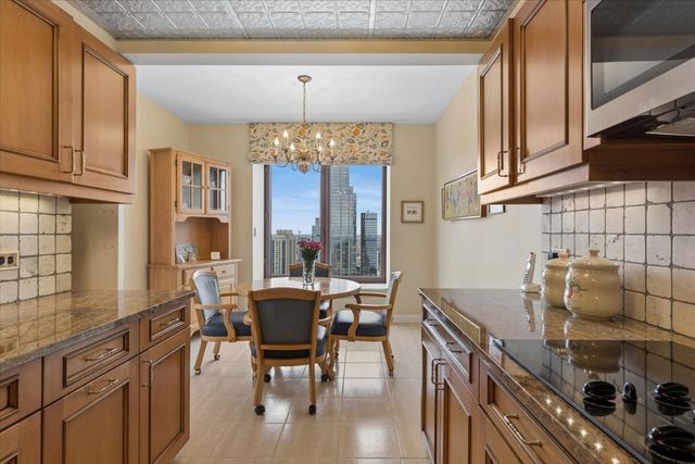 161 E Chicago Avenue 40DE, Chicago, IL 60611