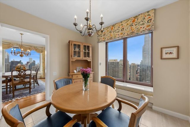 161 E Chicago Avenue 40DE, Chicago, IL 60611