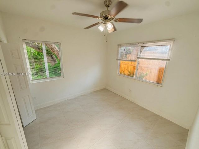 1154 W 25th St 0, Riviera Beach, FL 33404