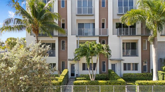 1025 NE 18th Avenue 102, Fort Lauderdale, FL 33304