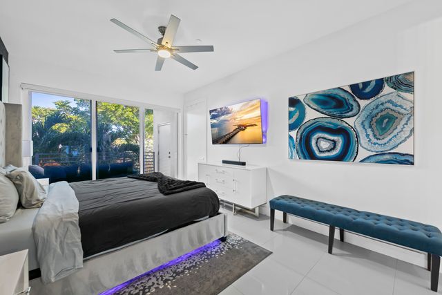 1025 NE 18th Avenue 102, Fort Lauderdale, FL 33304