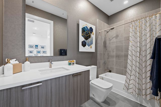 1025 NE 18th Avenue 102, Fort Lauderdale, FL 33304