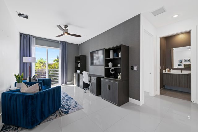 1025 NE 18th Avenue 102, Fort Lauderdale, FL 33304