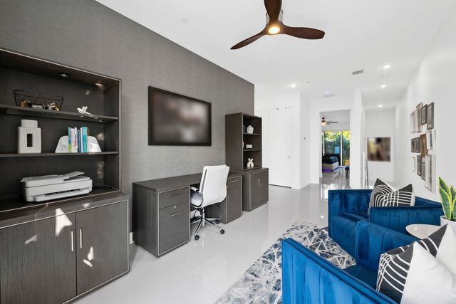 1025 NE 18th Avenue 102, Fort Lauderdale, FL 33304