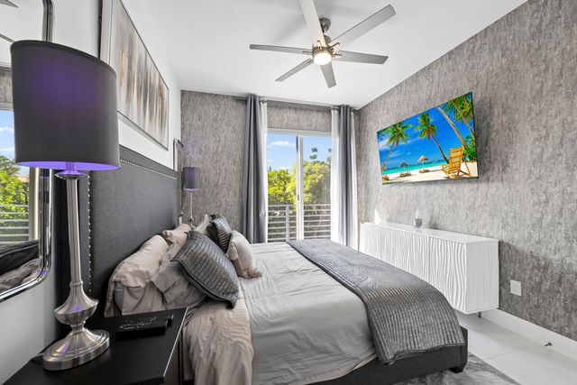 1025 NE 18th Avenue 102, Fort Lauderdale, FL 33304