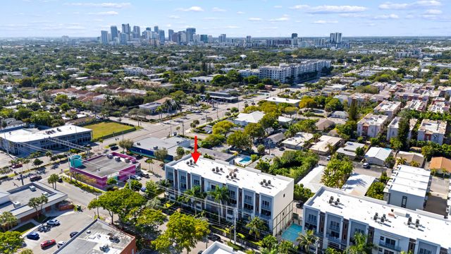 1025 NE 18th Avenue 102, Fort Lauderdale, FL 33304