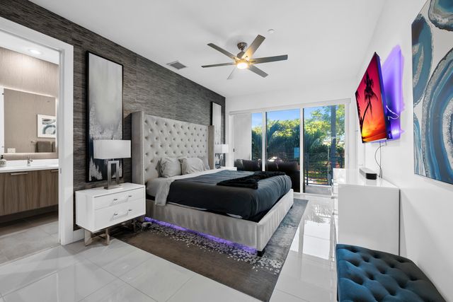 1025 NE 18th Avenue 102, Fort Lauderdale, FL 33304