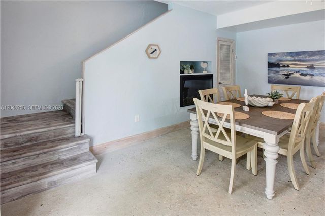 517 NE 2nd Pl, Dania Beach, FL 33004