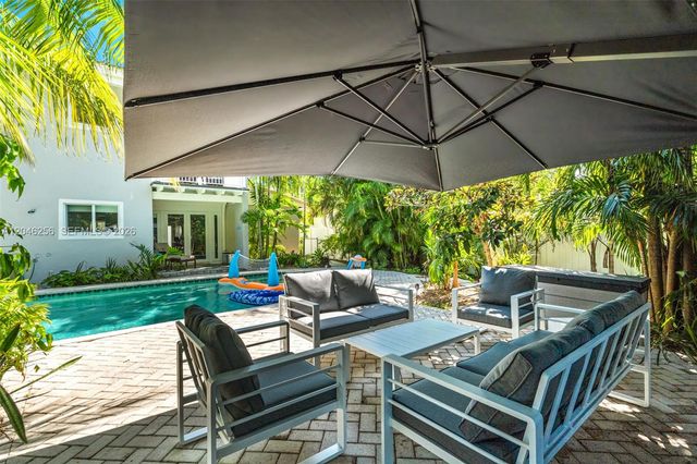 517 NE 2nd Pl, Dania Beach, FL 33004
