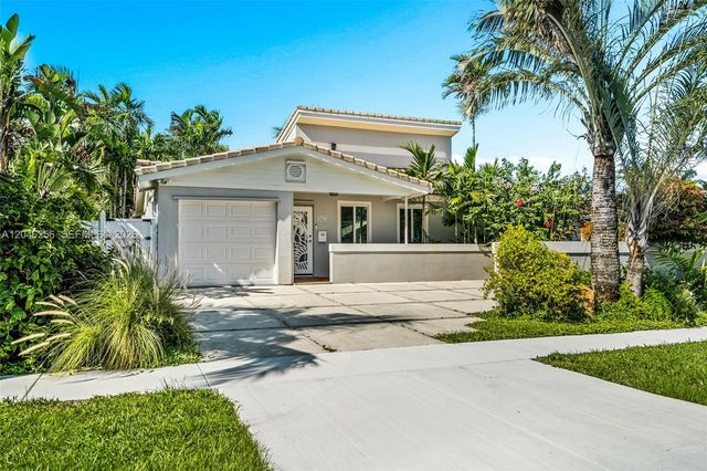 517 NE 2nd Pl, Dania Beach, FL 33004
