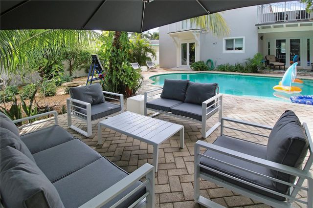 517 NE 2nd Pl, Dania Beach, FL 33004