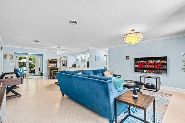 517 NE 2nd Pl, Dania Beach, FL 33004