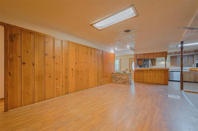 5710 Nina Lee Lane, Houston, TX 77092