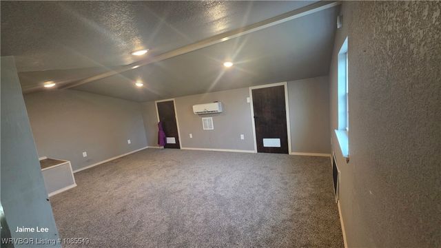 35773 Pleasant Valley Road, Wister, OK 74966