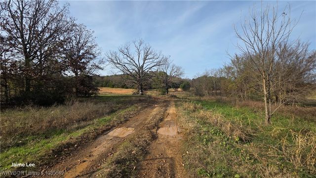 35773 Pleasant Valley Road, Wister, OK 74966