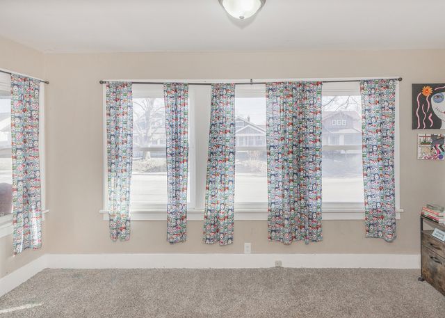 2330 38th Street, Rock Island, IL 61201