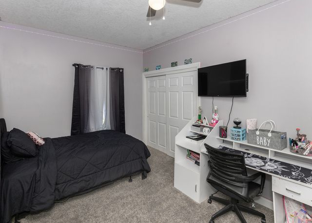 2330 38th Street, Rock Island, IL 61201