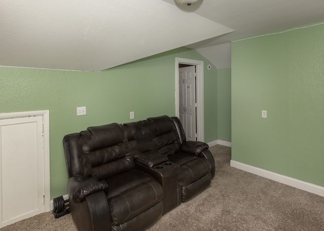 2330 38th Street, Rock Island, IL 61201