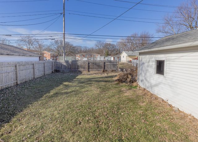 2330 38th Street, Rock Island, IL 61201