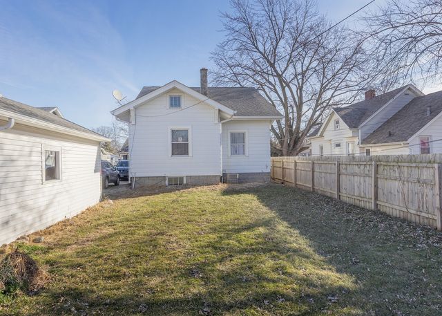 2330 38th Street, Rock Island, IL 61201