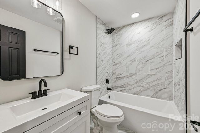 4908 Zephyr Lane, Charlotte, NC 28209