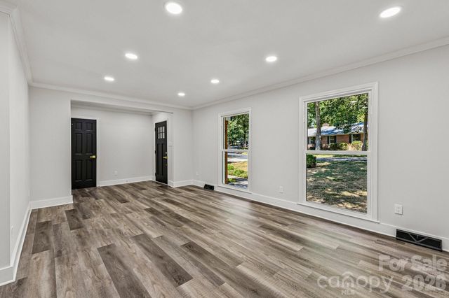 4908 Zephyr Lane, Charlotte, NC 28209