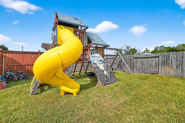 12611 Providence Cove Court, Houston, TX 77086