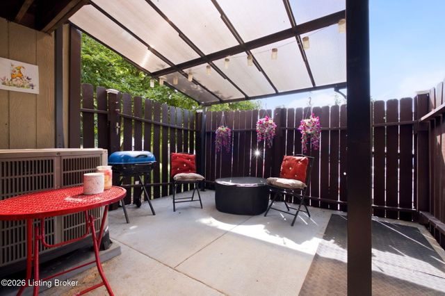 11409 N Tazwell Dr, Louisville, KY 40241