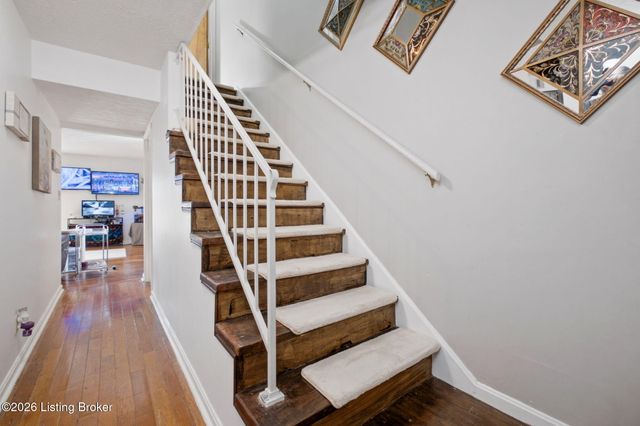 11409 N Tazwell Dr, Louisville, KY 40241