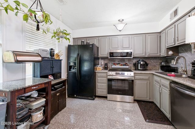 11409 N Tazwell Dr, Louisville, KY 40241