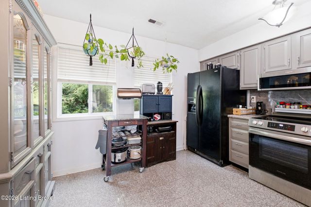 11409 N Tazwell Dr, Louisville, KY 40241