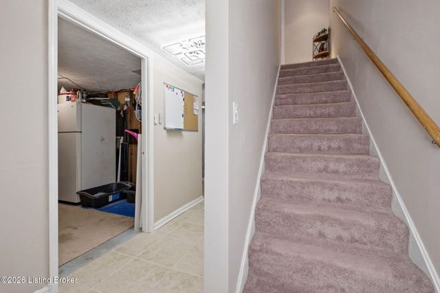 11409 N Tazwell Dr, Louisville, KY 40241