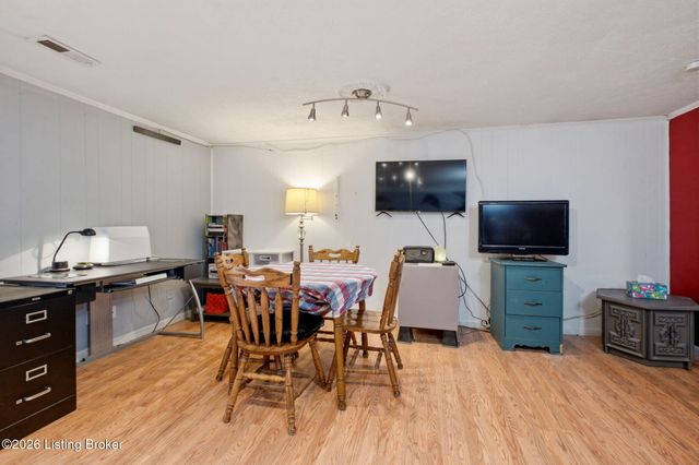 11409 N Tazwell Dr, Louisville, KY 40241
