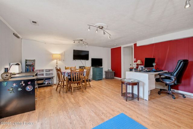 11409 N Tazwell Dr, Louisville, KY 40241
