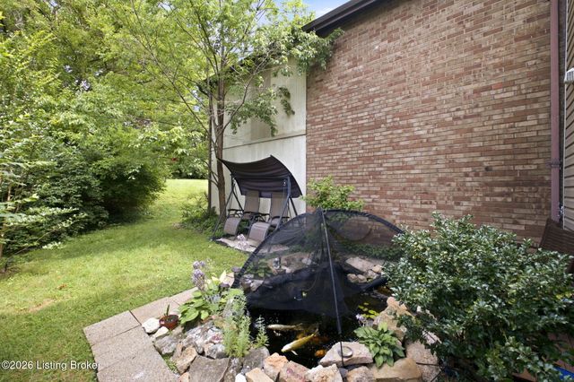 11409 N Tazwell Dr, Louisville, KY 40241