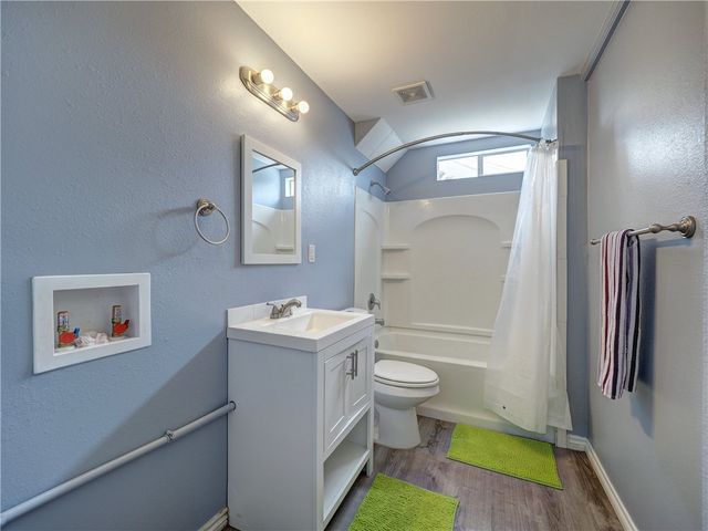 419 6th St, Port Aransas, TX 78373