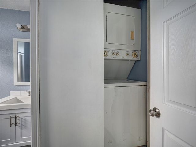 419 6th St, Port Aransas, TX 78373