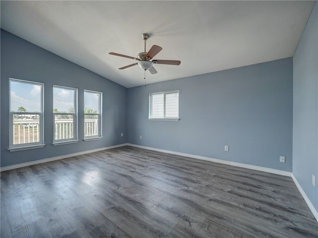 419 6th St, Port Aransas, TX 78373