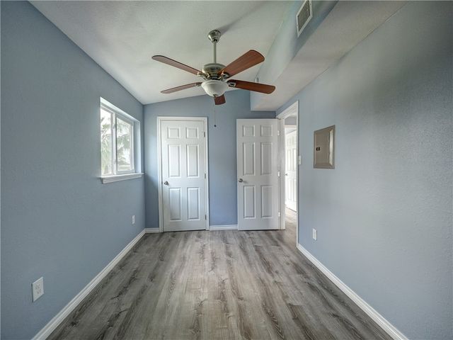 419 6th St, Port Aransas, TX 78373