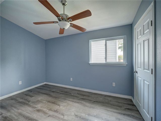 419 6th St, Port Aransas, TX 78373