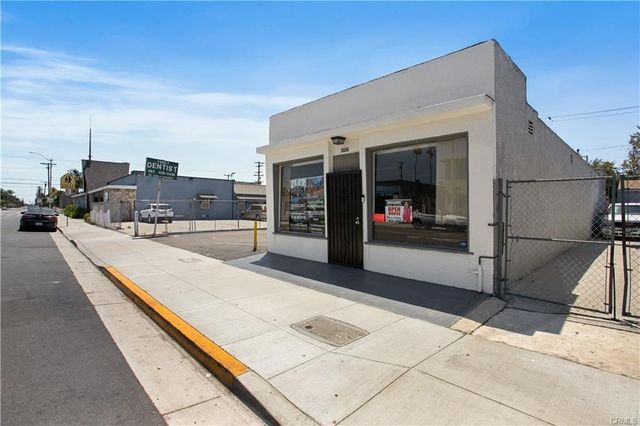 330 E Market Street, Long Beach, CA 90805