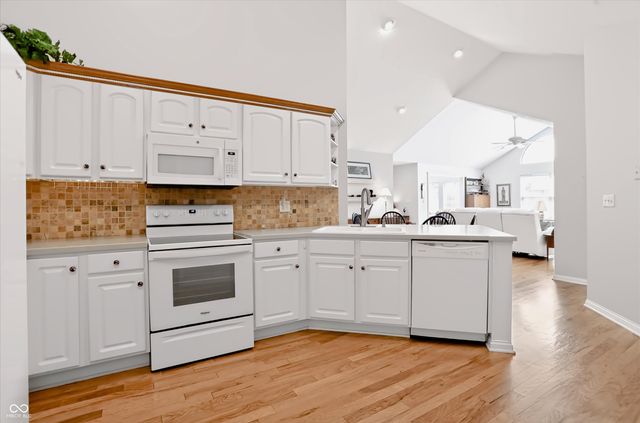 16615 Brownstone Court, Westfield, IN 46074