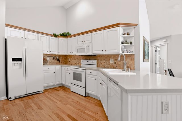 16615 Brownstone Court, Westfield, IN 46074