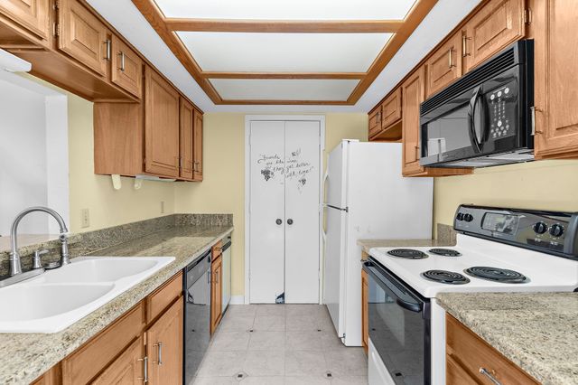 1048 Signal Ridge Place, Rockwall, TX 75032