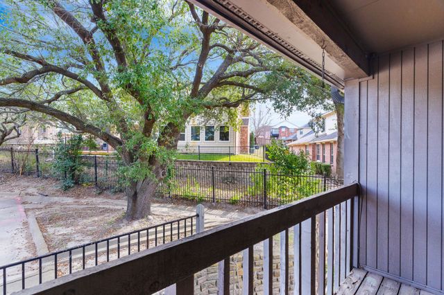 1048 Signal Ridge Place, Rockwall, TX 75032