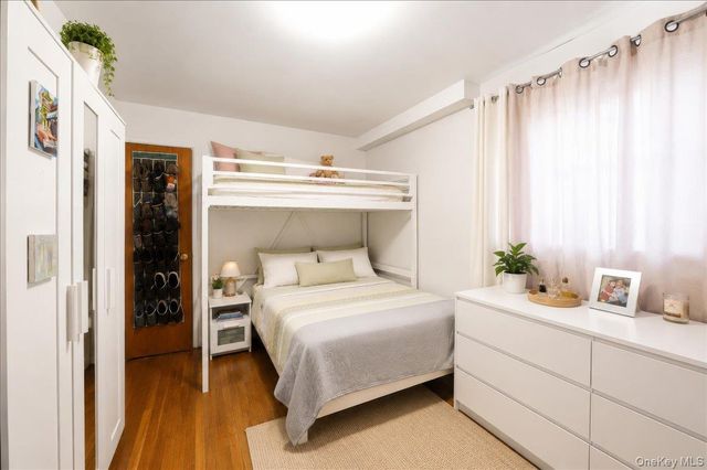 2563 Laconia Avenue, Bronx, NY 10469