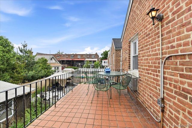 2563 Laconia Avenue, Bronx, NY 10469